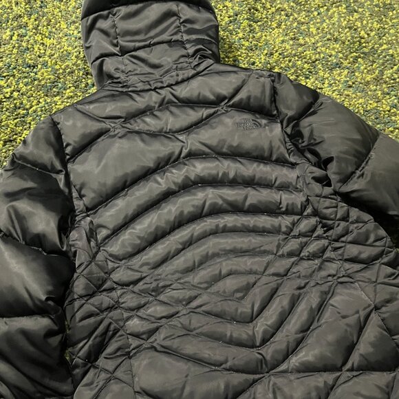 The North Face Aconcagua Parka 550 (women's M) - Picture 9 of 12